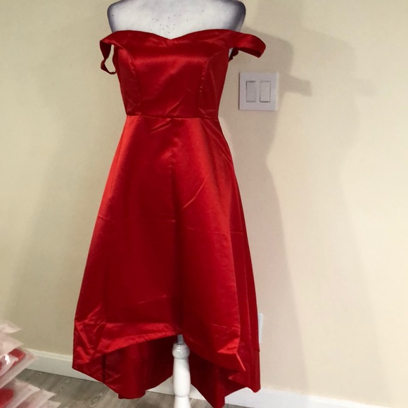 Red High-Low off shoulder - Picture 3 of 8